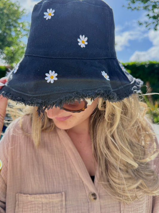 Chapeau marguerite noir