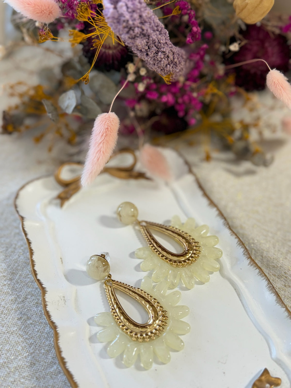 Boucles d'oreilles beige