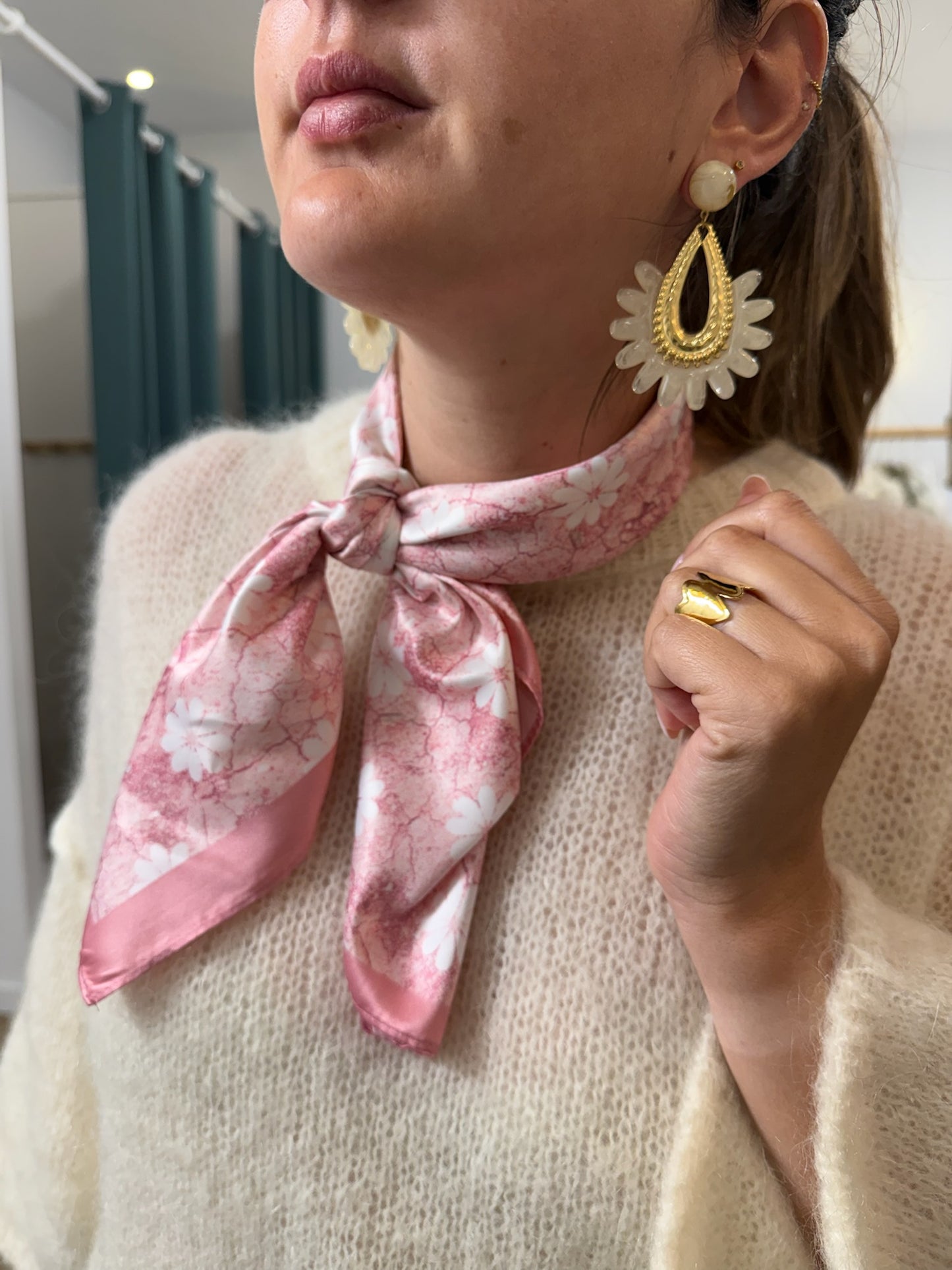 Foulard rose pâle