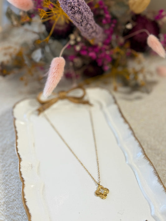 Collier fleur strass