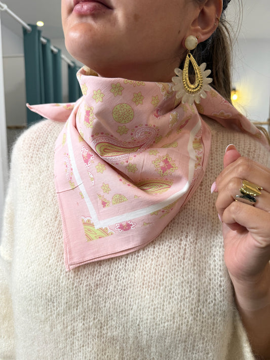 Foulard pastel rose